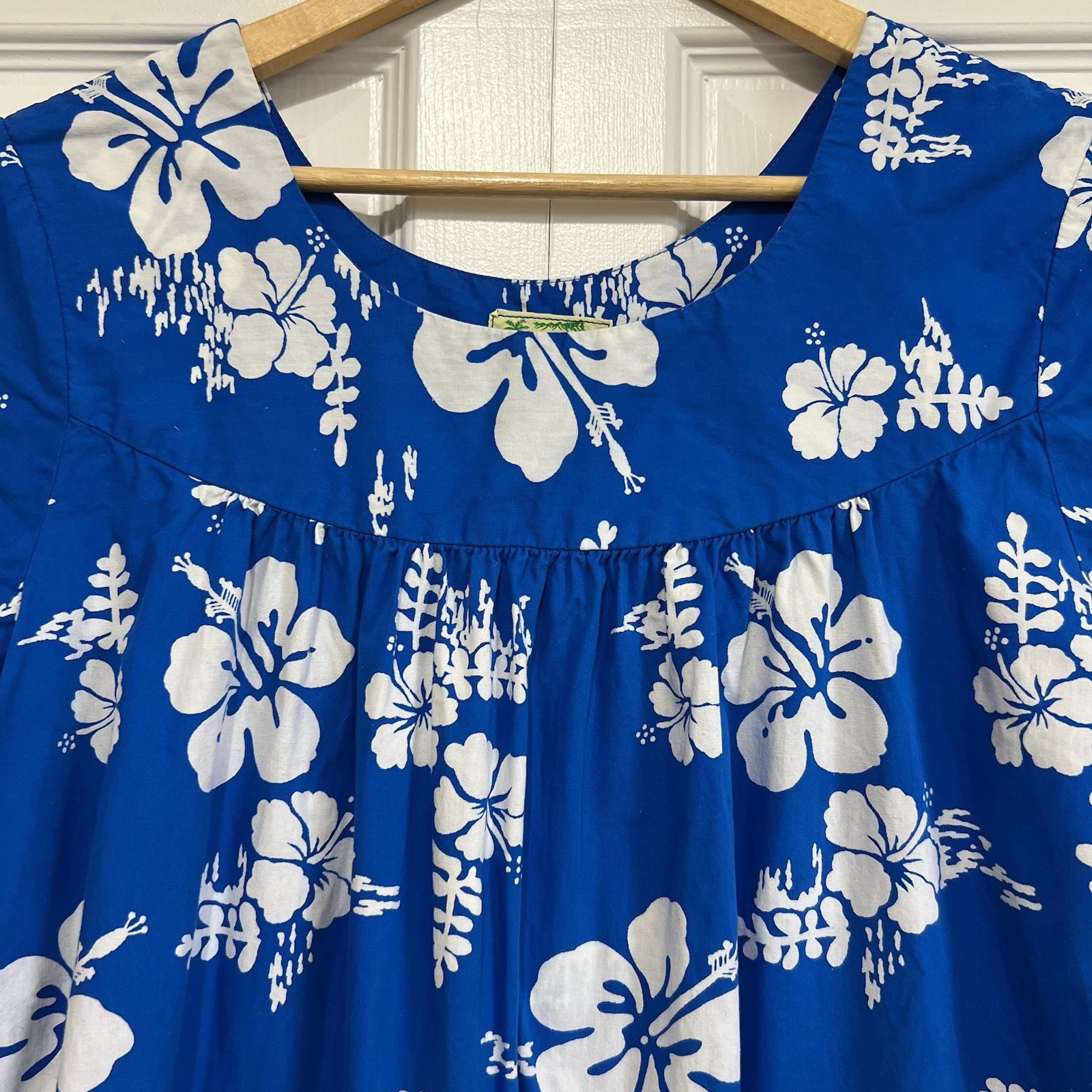 Vtg Ui-Maikai Traditional Hawaiian Muumuu Dress Blue White Hibiscus Size M/L