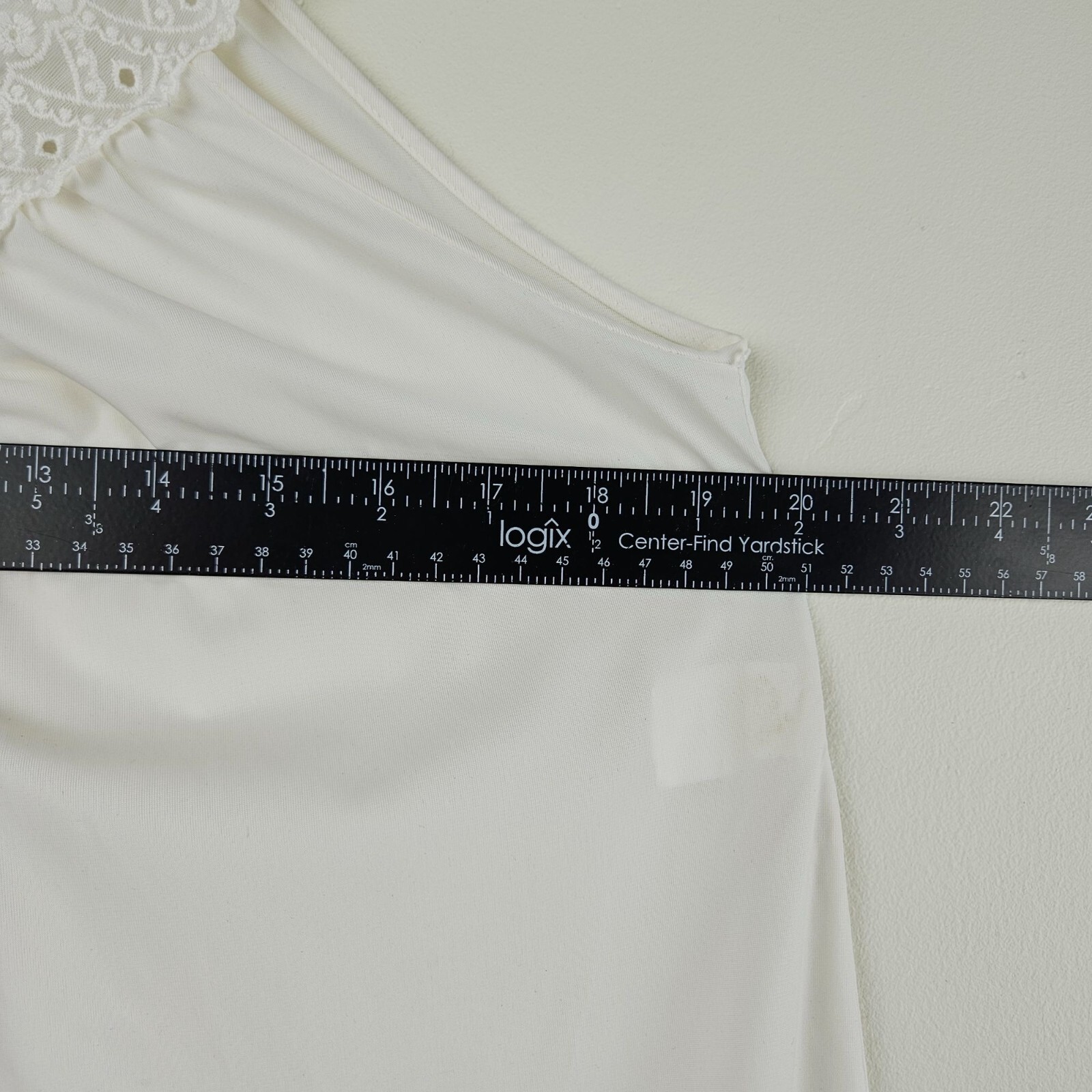 VINTAGE WHITE FULL LENGTH NIGHTGOWN Womens S Lace Trim Buttons Long Feminine