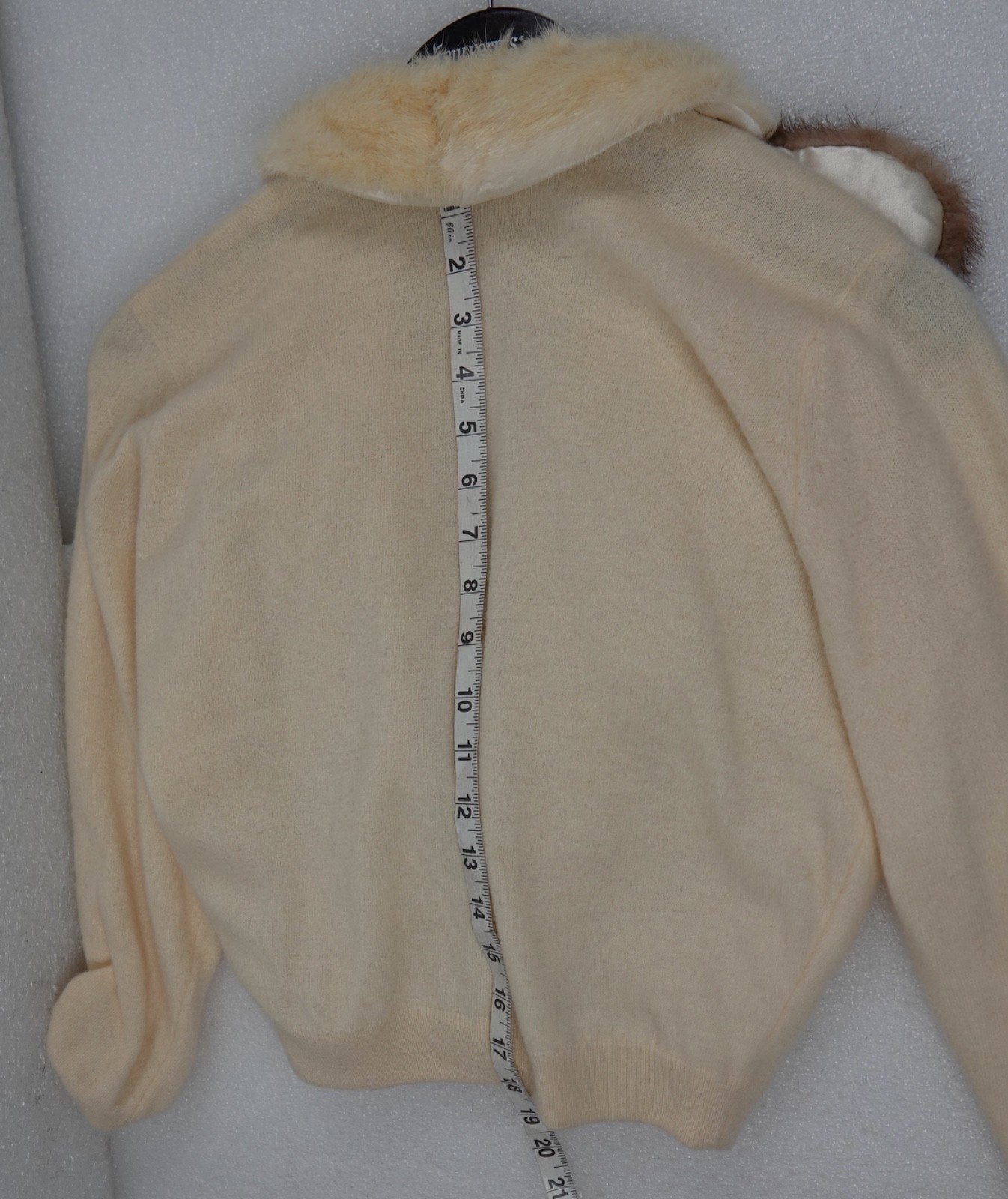 VINTAGE WOMANS BOBBI KAY CASHMERE SWEATER RHINESTONES DALTON MINK COLLAR