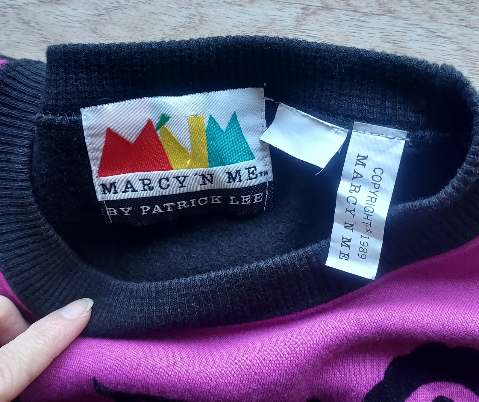 VTG Marcy’n Me Patrick Lee Fleece Lined Sweatshirt Floral Black Purple Chest 46″