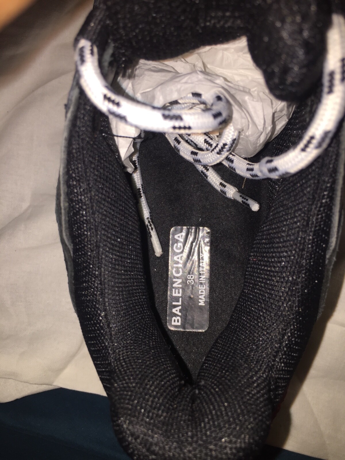 size 8 woman balenciagas!!  (NICE) 