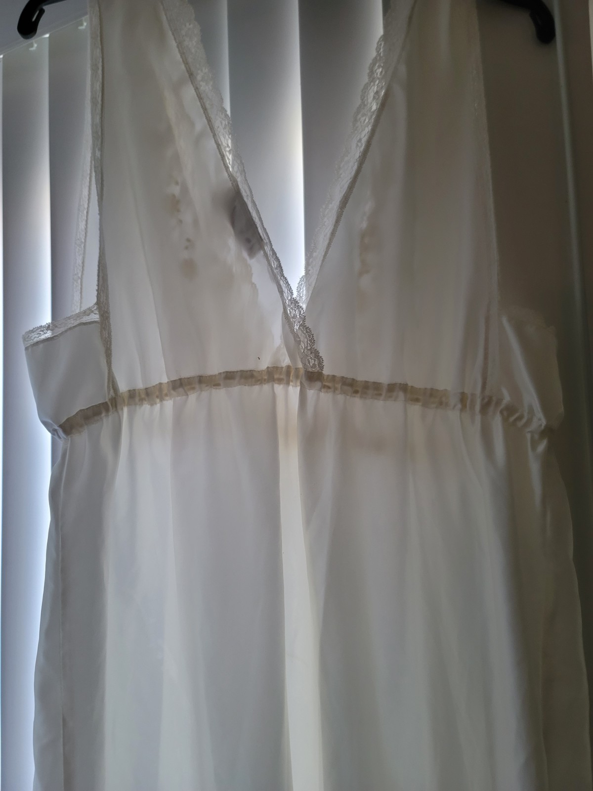 Barbizon boutique, white off-white satin nightgown size XL.