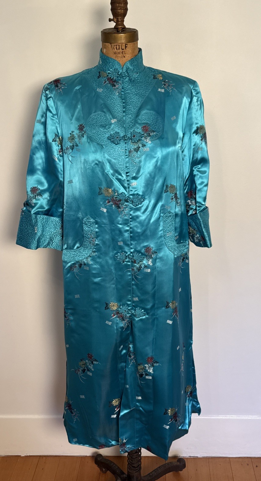 Vintage 60s Turquoise Satin Brocade Asian Floral Dressing Robe Frogs 36