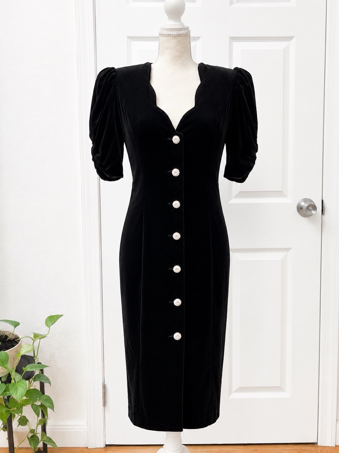 Vintage Karen Lucas for Niki Black Velvet Dress Size 10 Rhinestone Puff Sleeve