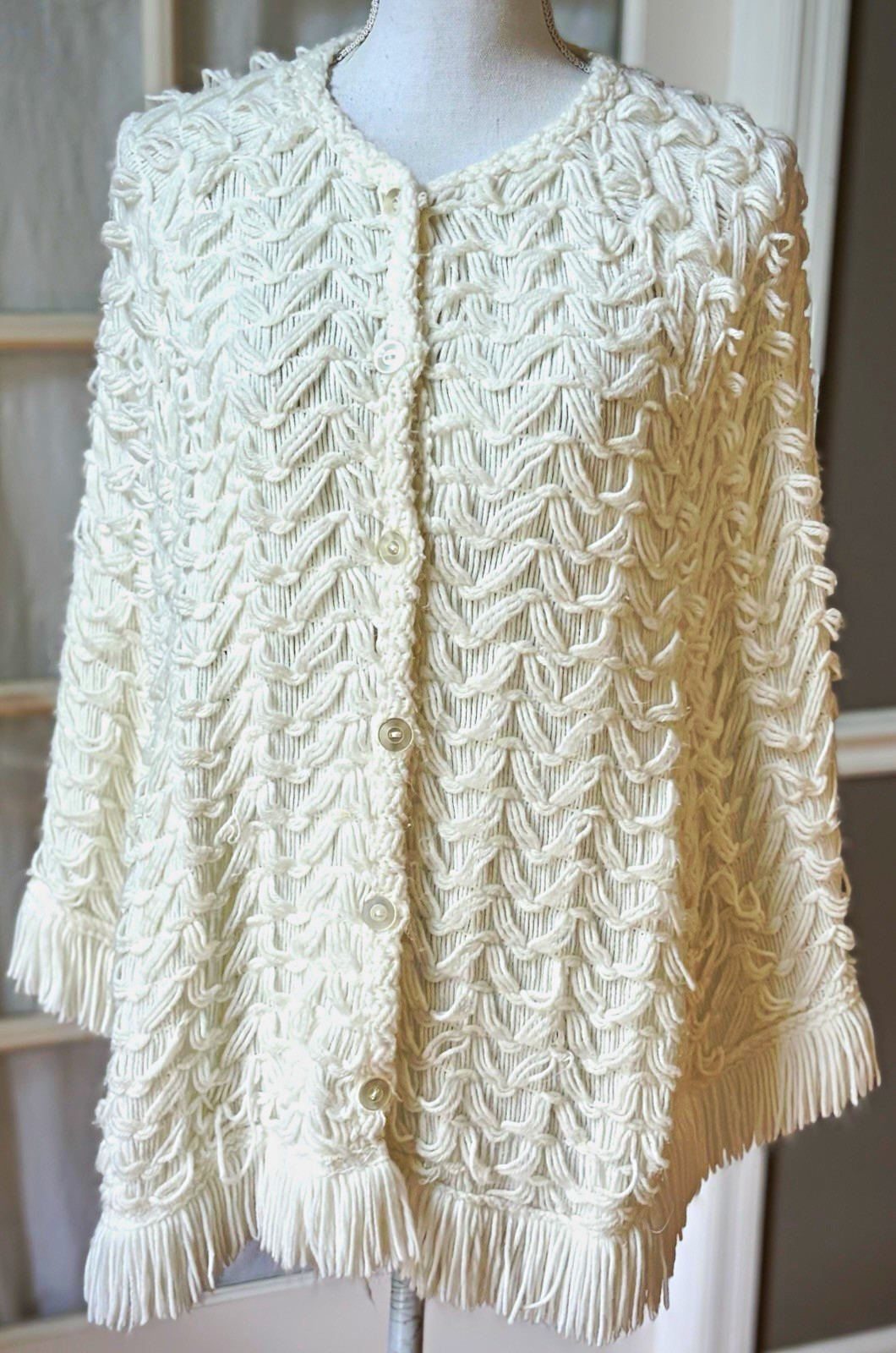 Vintage 70s ILGWU Union Made Ivory Fringe Shawl Wrap Textured Knit USA
