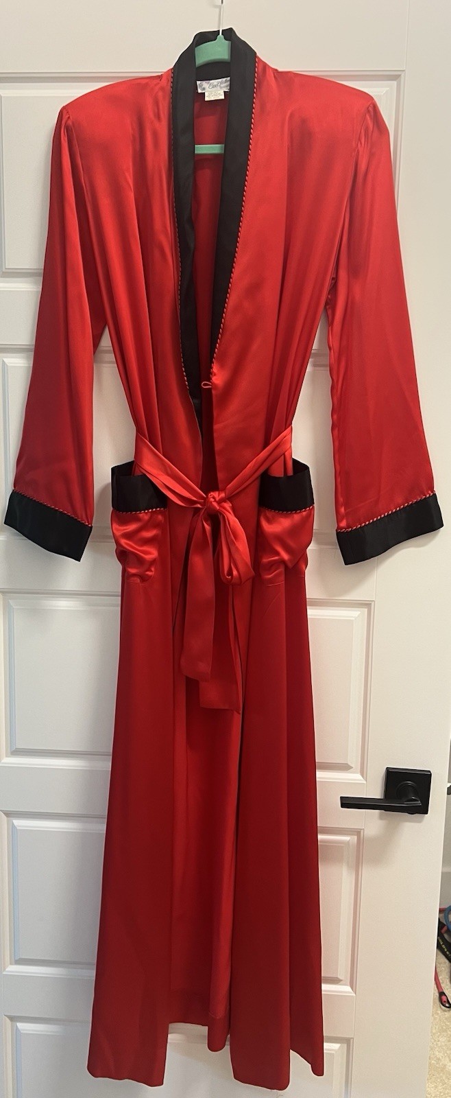 Vtg 80’s 100% Silk Eve Stillman Boutique Red & Black Long Robe Tie Shoulder Pads