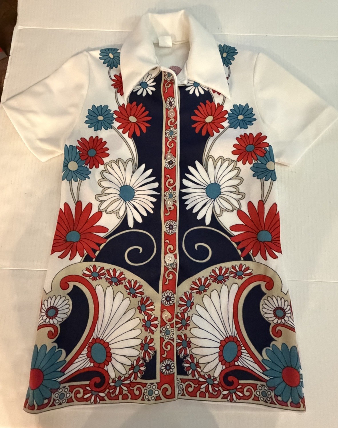 Vintage 1960’s Mod Retro Colorful Flower Power Poly Button Down Blouse Sz Small