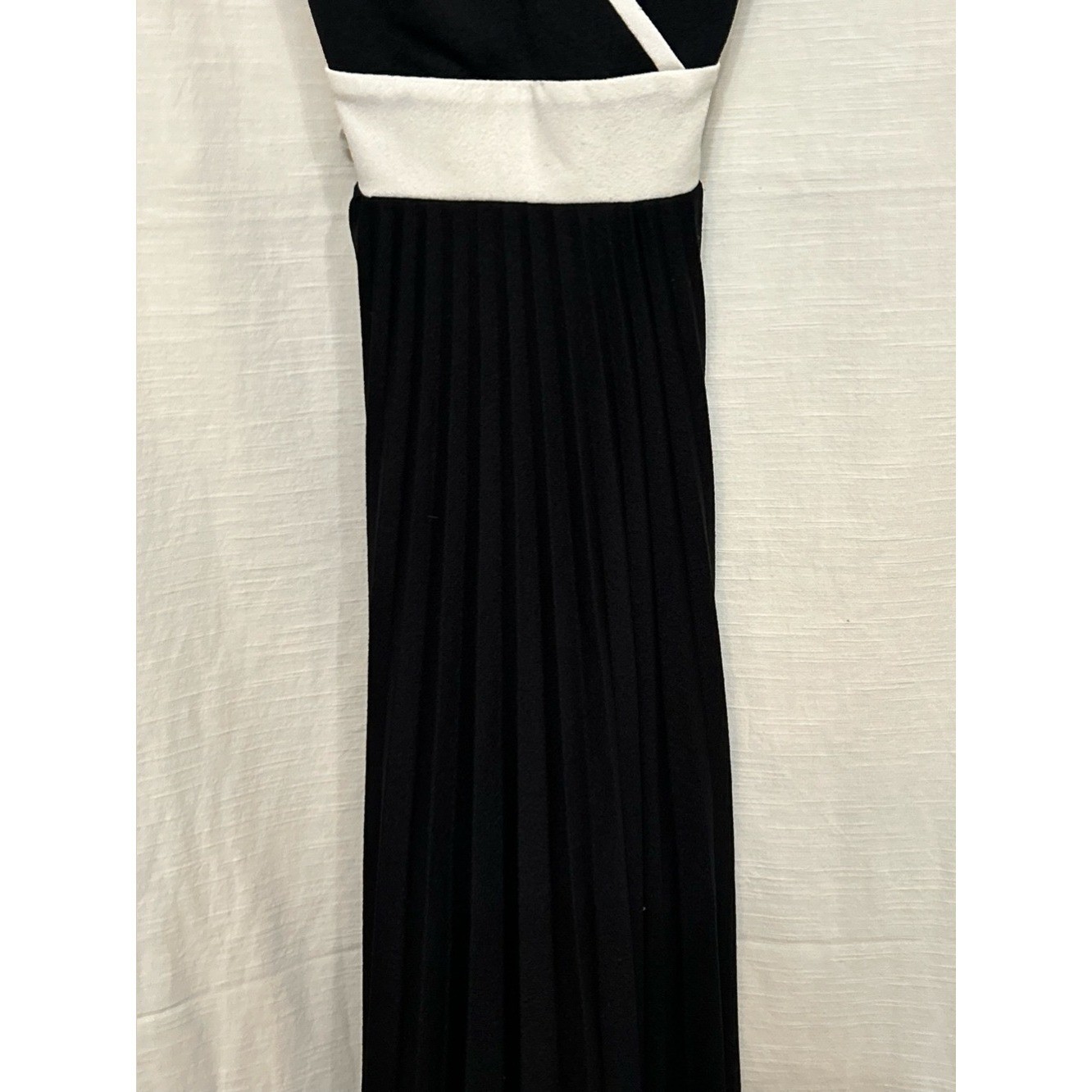 True Vintage Classic Black and White V-Neck Maxi Dress w/ Pleated Bottom and Tie