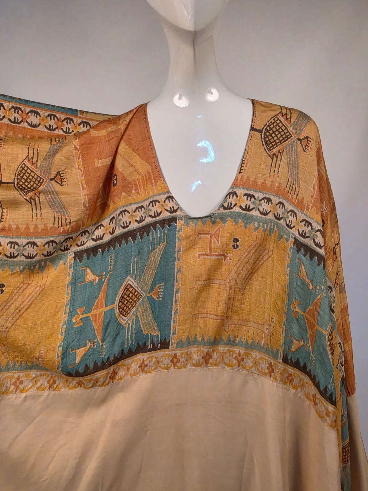 UNUSUAL 1920’S NATIVE AMERICAN INFLUENCE PRINT SILK SHANTUNG PONCHO DRESS