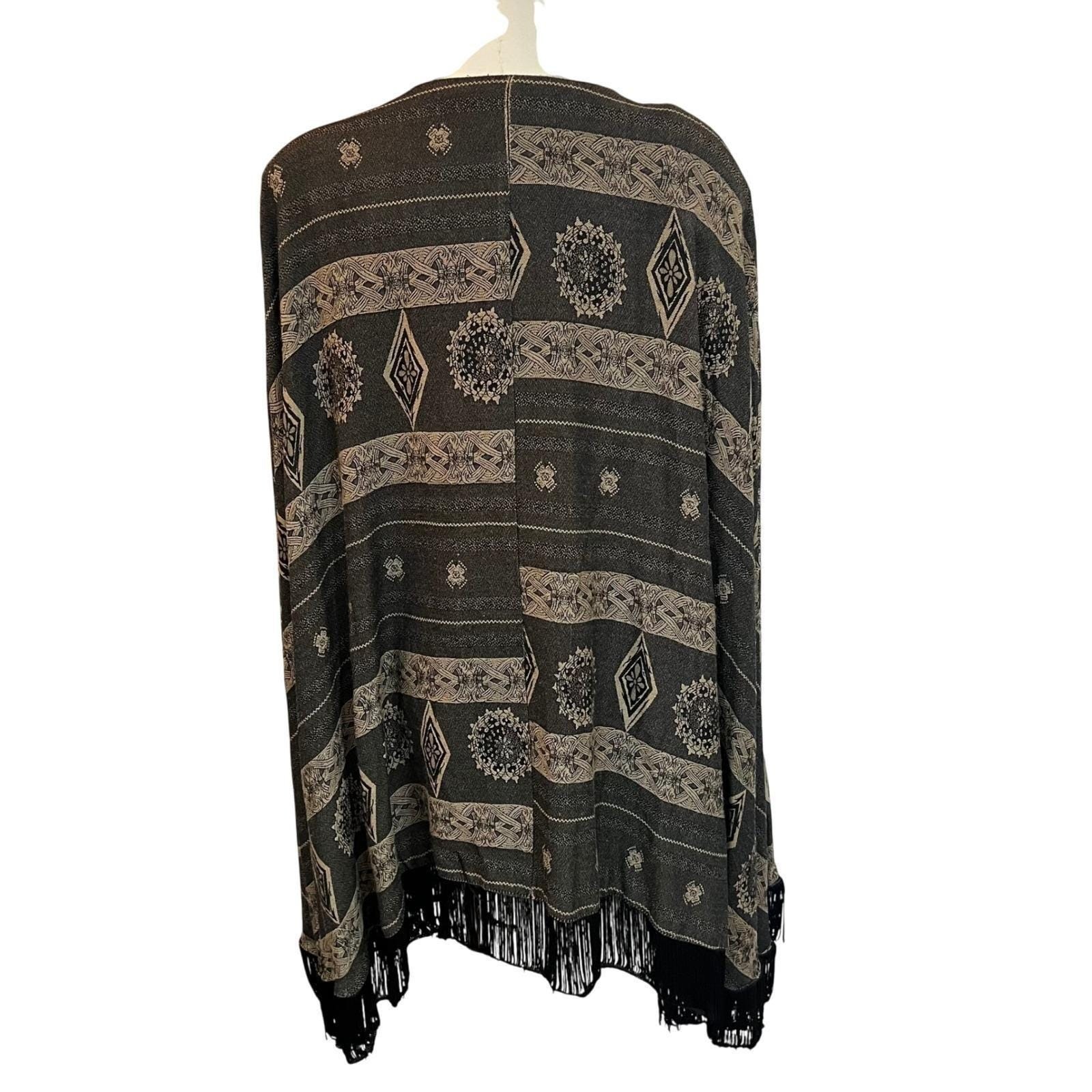 Vintage Gina K Plus Southwestern Fringe Poncho Cape Boho Festival Knit OS