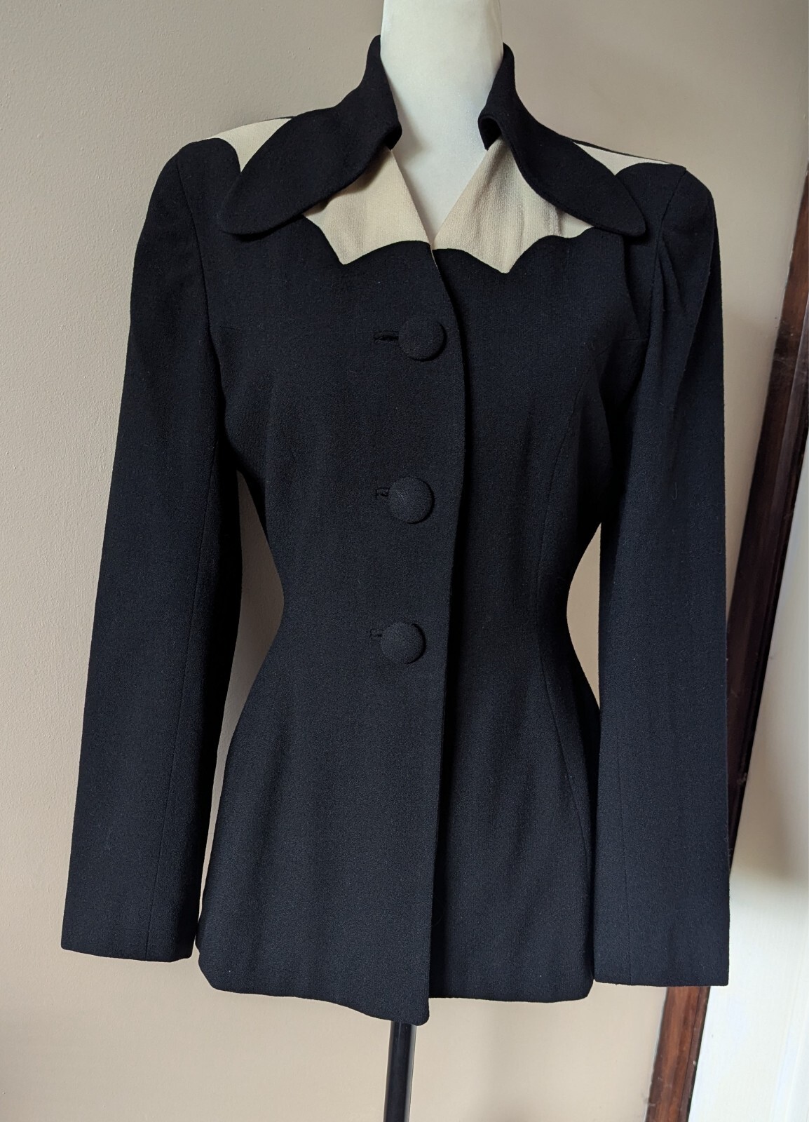 Rare Vintage 1940s Lilli Ann Black Label Black Cream Film Noir Blazer