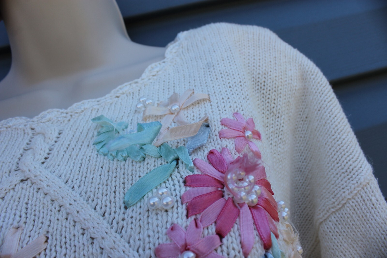 Vintage Sweater Womens Size M Beaded Ribbon Floral Embellished Garden Cervelle