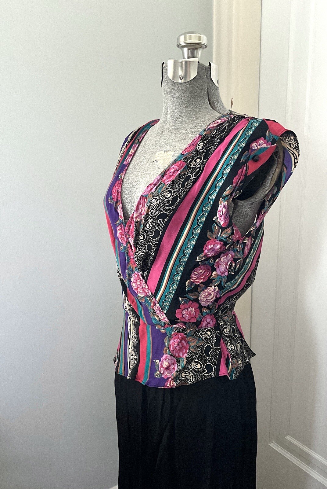 Vtg 1970’s Forties Revival Floral Print Backless Dress with Peplum