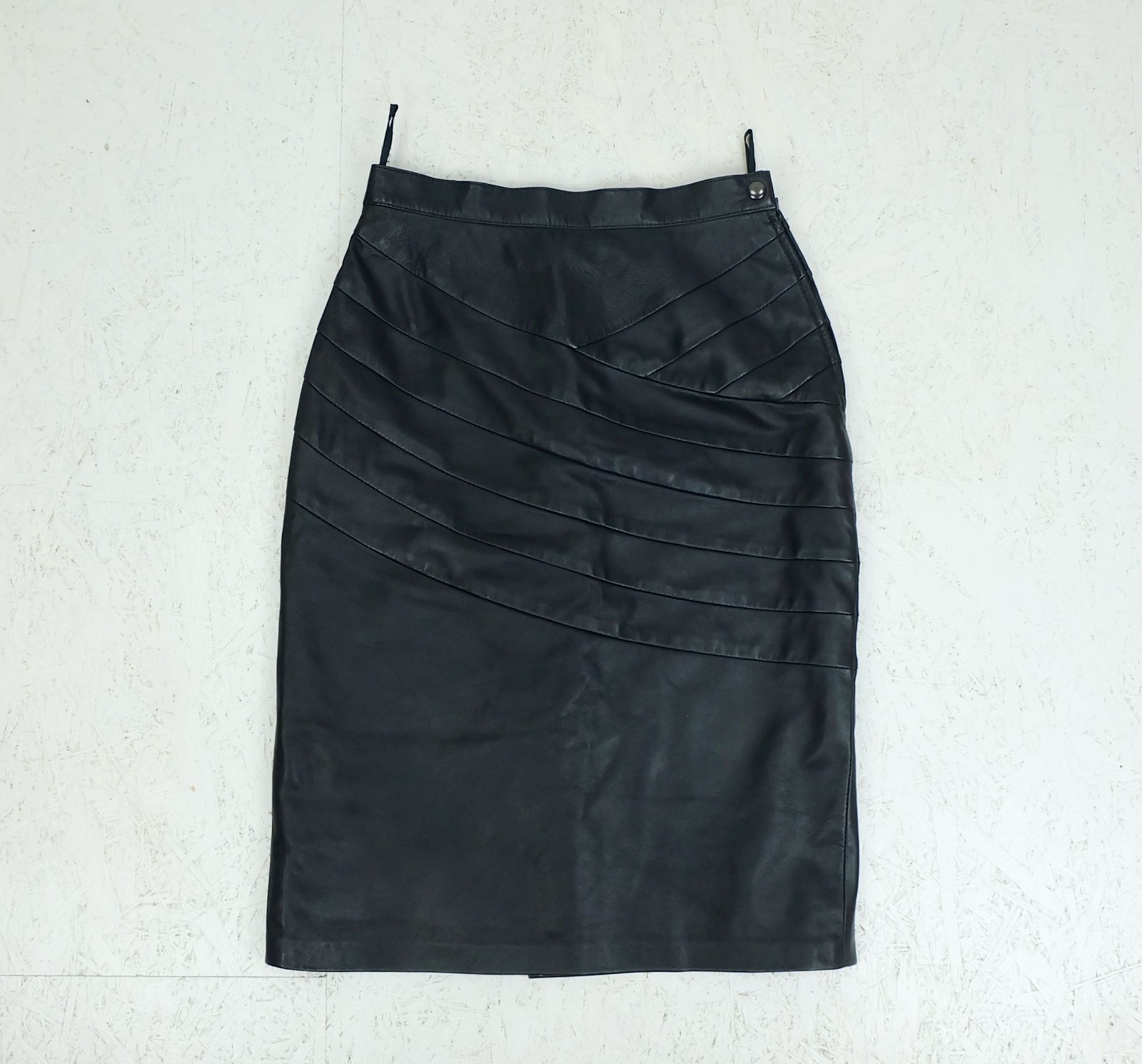 true vintage 80s leather skirt black size 38 pencil skirt pencil skirt