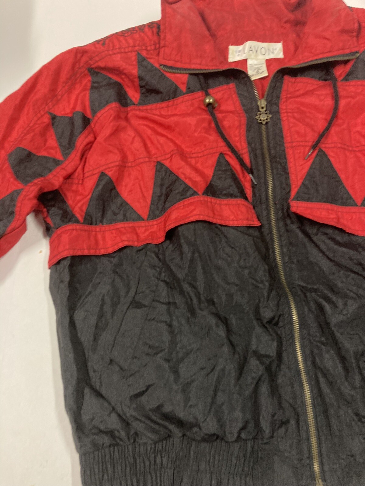 Vintage 90s Lavon Women’s Red/Black Flower Shoulders Windbreaker Jacket Medium