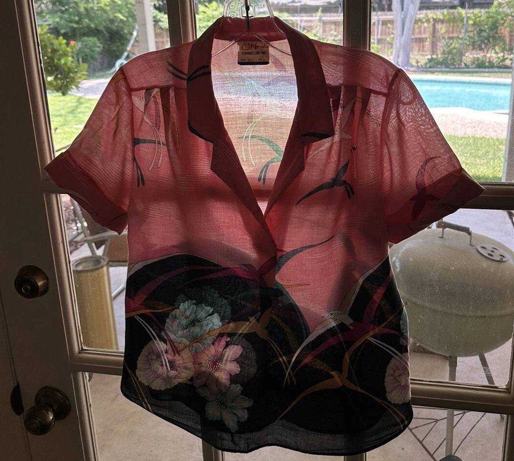 1980s California Connection Tropical Rayon Blouse Pink Bird Print Made USA VTG