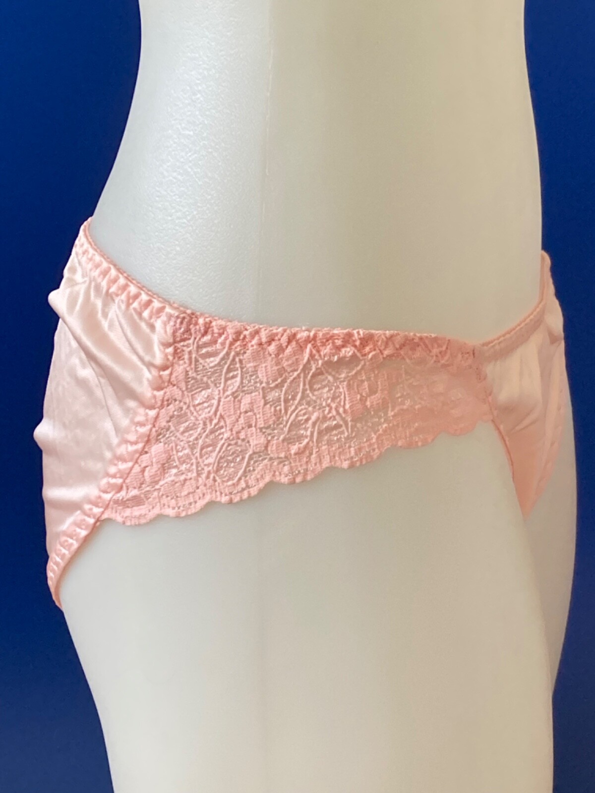 Vintage Bombshell Jill St John Lace Bikini Panties Peach Pink M