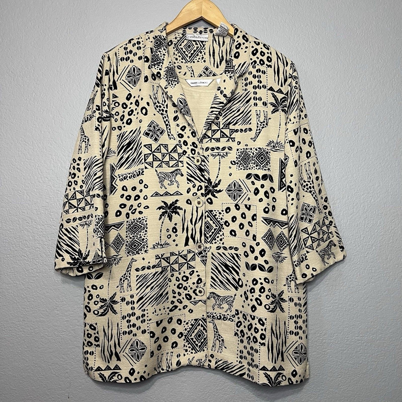 Vintage 2pc Draper’s & Damon’s Savannah Animal Tan Button Up Undershirt Large