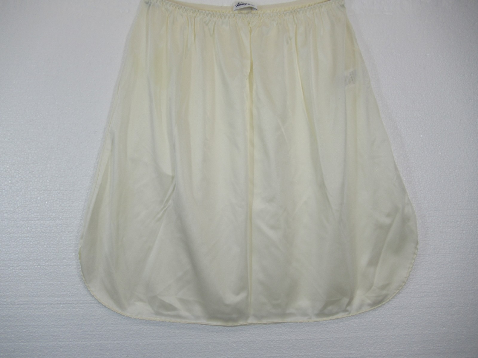 Vintage Vanity Fair Satin Mini Skirt Half Slip Women Medium Ivory Cream Nylon