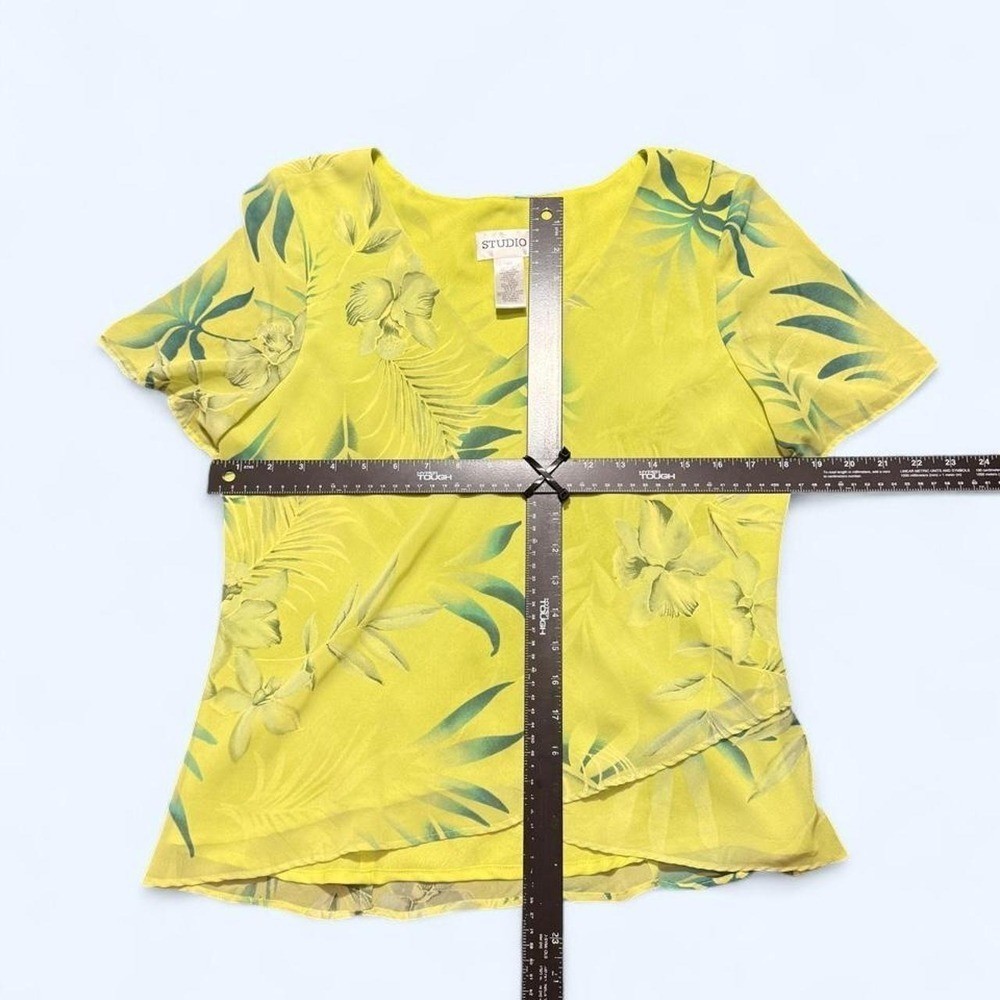 Vintage Studio 1 yellowish greenish 2 piece set