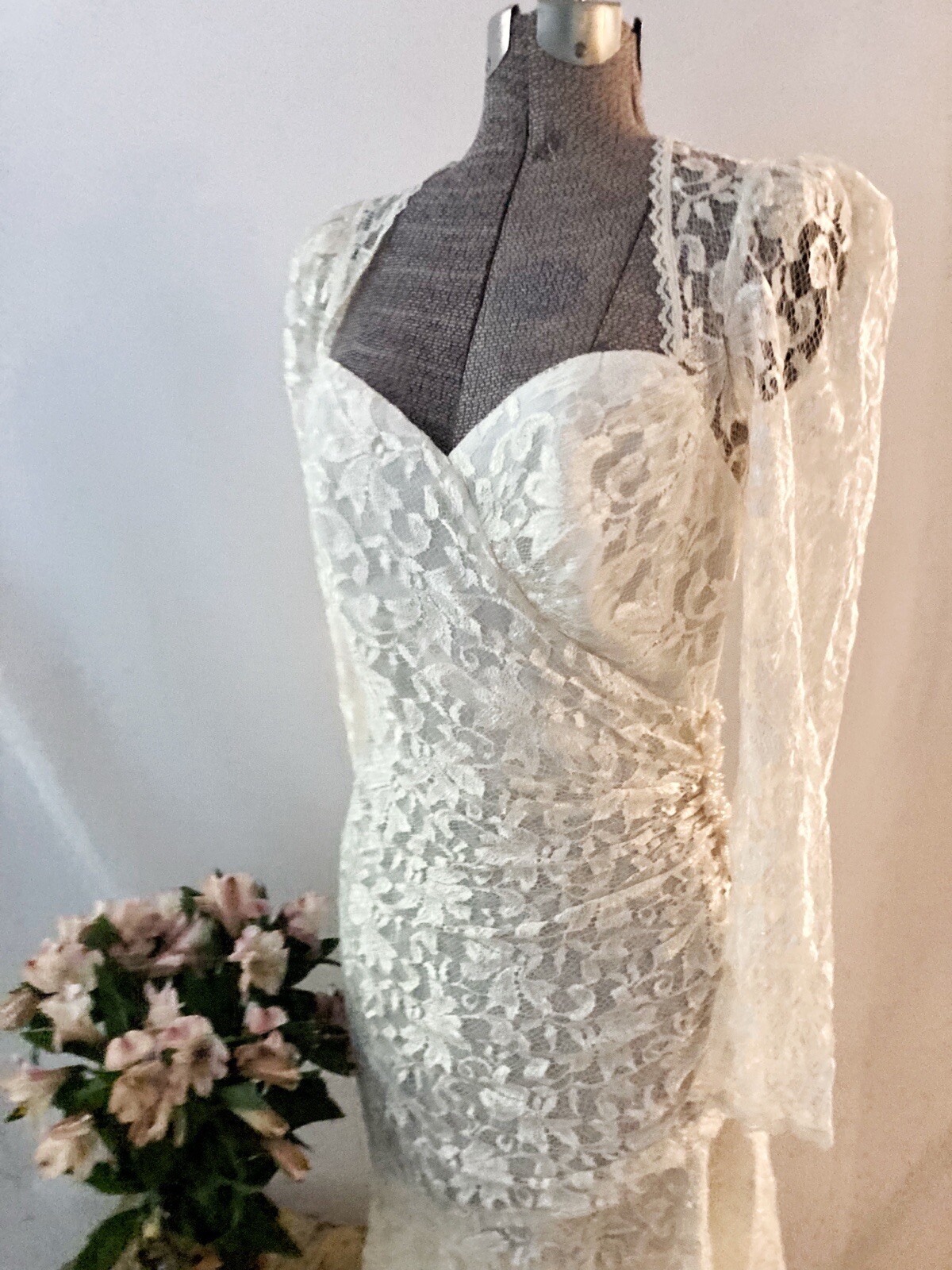 Gorgeous Pure Vintage Bridal Gown XXS Detail Lace Pearl Wedding Dress Open Back