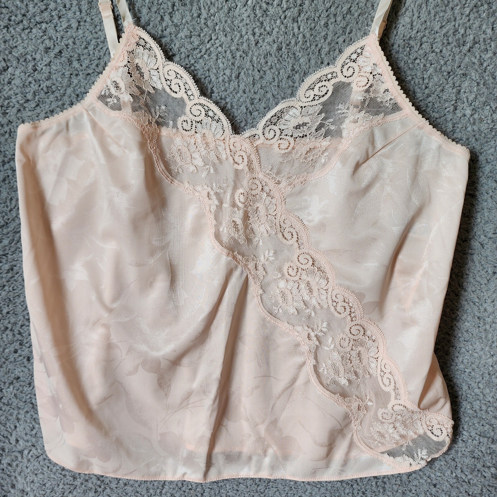 JC Penney Intimate Thoughts Adonna Camisole Top Satin/Lace Pink Floral 6490 Sz L