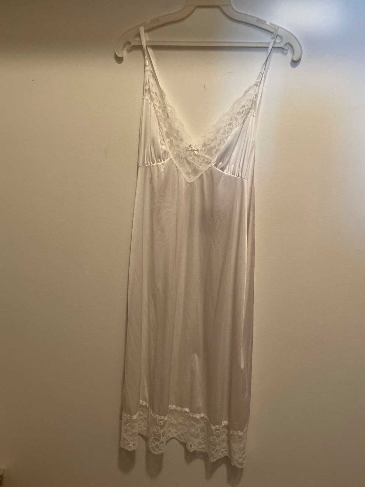 Vintage Kayser Ladies’ Full Slip Lacy Size 38 NWT