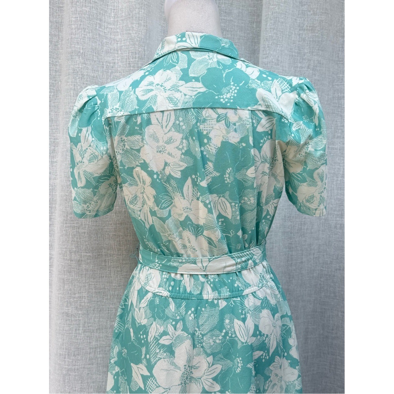1960 California Looks floral tropical turquoise blue white shirt dress