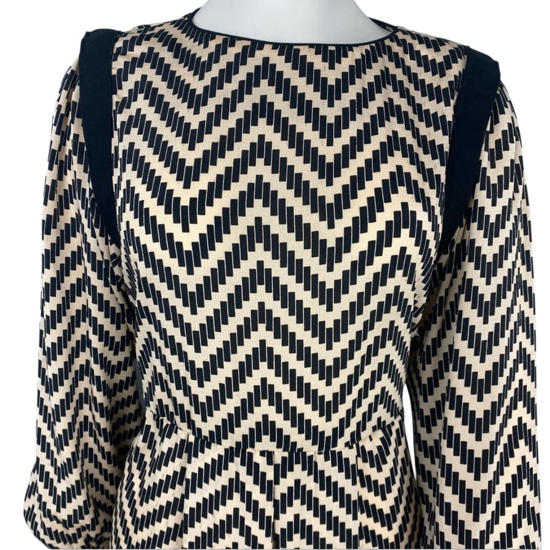 Vintage David Warren NY Zig Zag Dress Black Cream Long Sleeve Knee Length MEDIUM