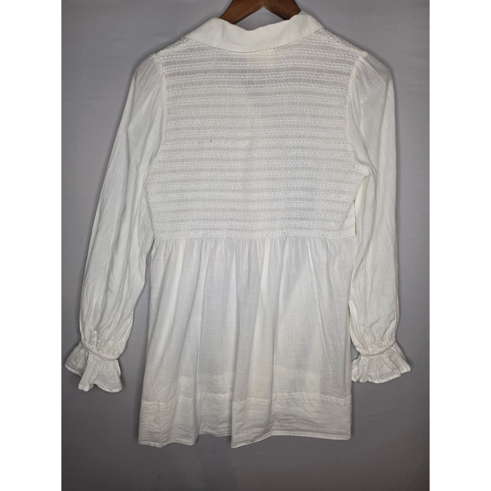 Anthropologie Maeve Vicki Smoked Tunic White Ruffle Sleeve Size Small Button up