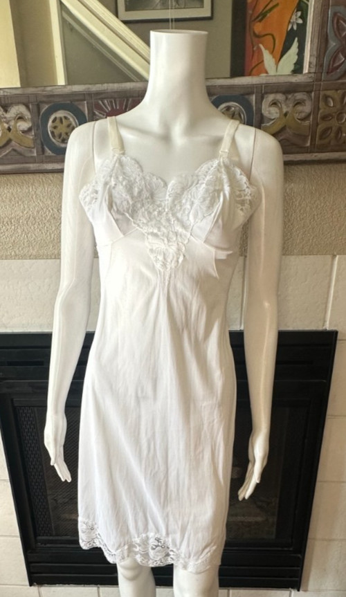 Vintage Sears Anti-Cling Antron Nylon Full Slip Silky White Sz 32
