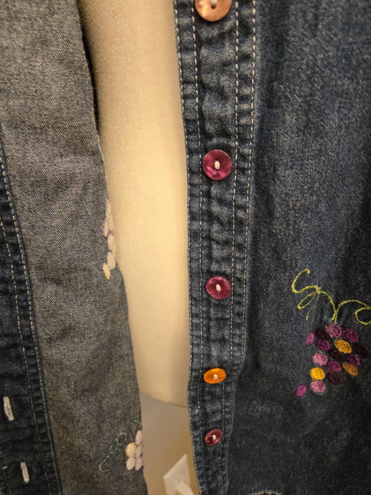 Silver Threads Vintage Embroidery Jean Shirt Large Multicolor Grapes Size LARGE