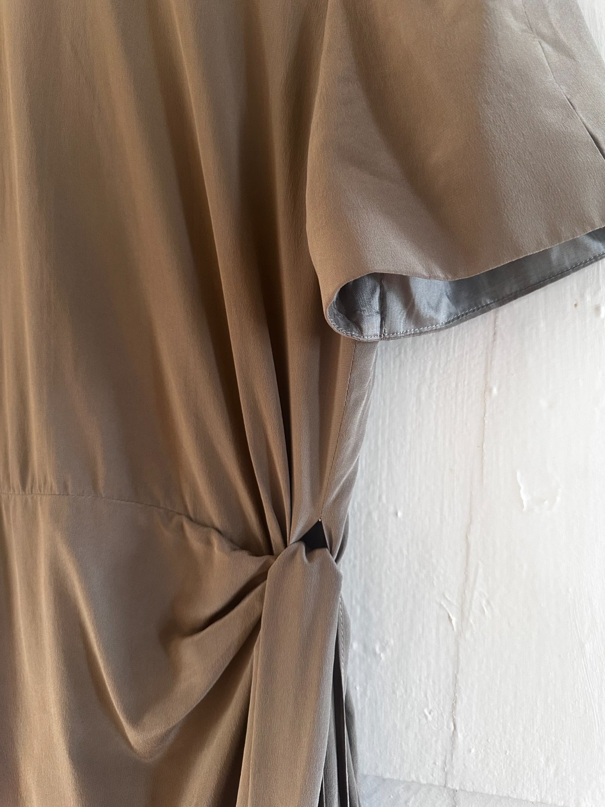 Vintage Unbranded 100% silk pencil dress, Taupe, Sz 6, Gorgeous, Minimalist,