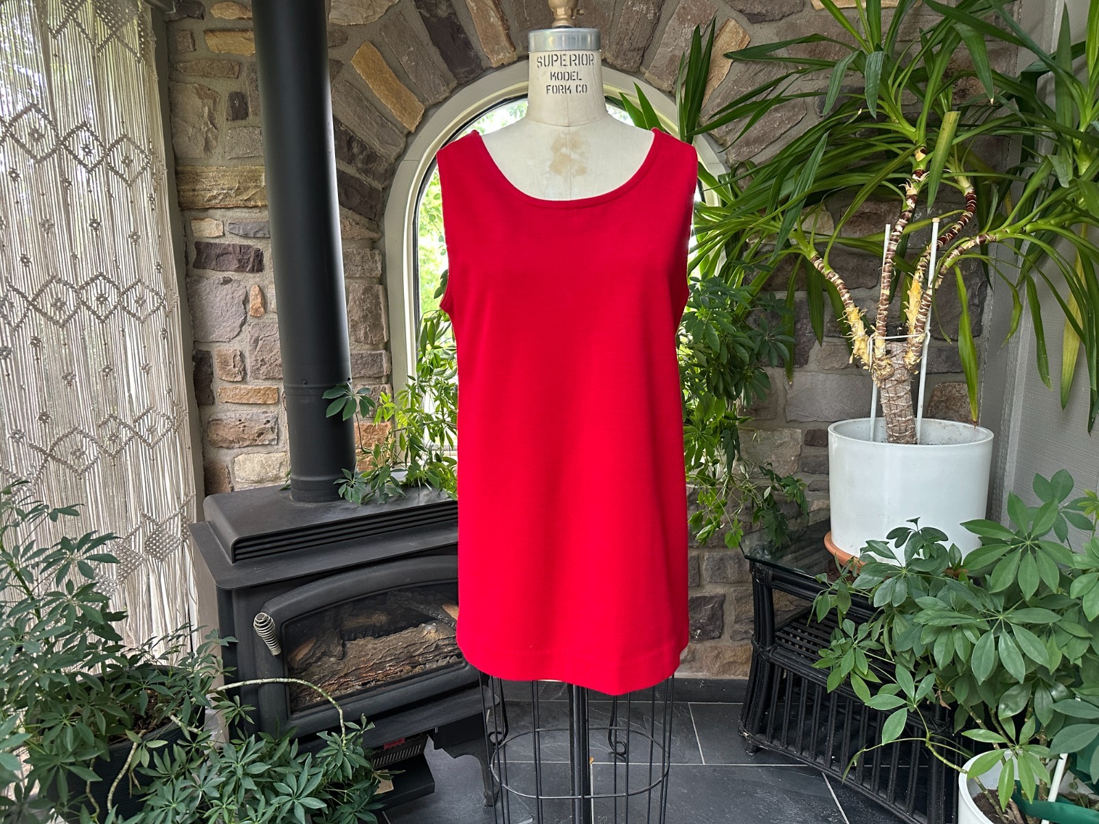 Vintage 1970s Red Heavy Knit Tank Top Queen Casuals