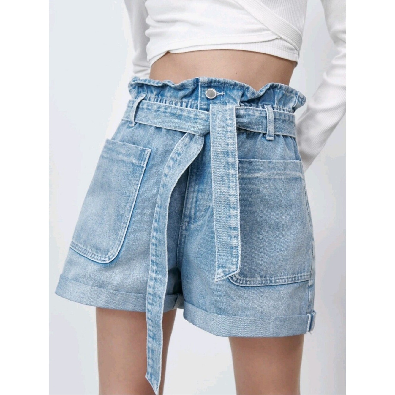 Zara Women’s Dark Wash Paperbag High Waisted Shorts Size 6 NWT