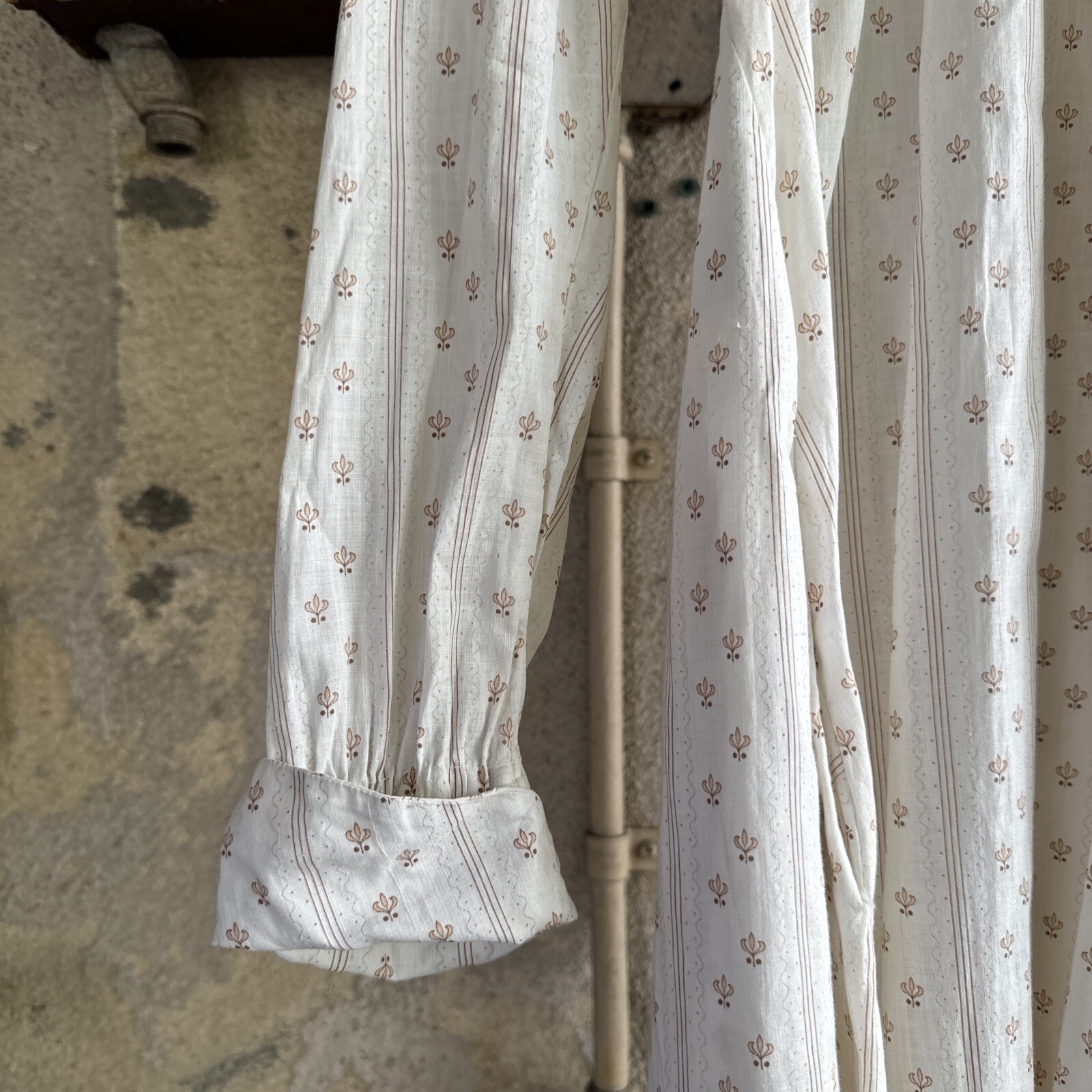 Antique Victorian White & Pink Calico Print Cotton Dress Mother of Pearl Vintage