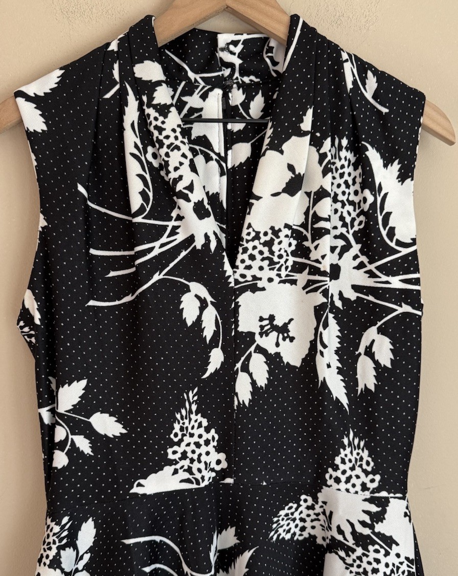 Vintage Dress 60s 70s Fit Flare Print Knit Womens Size Medium 8 10