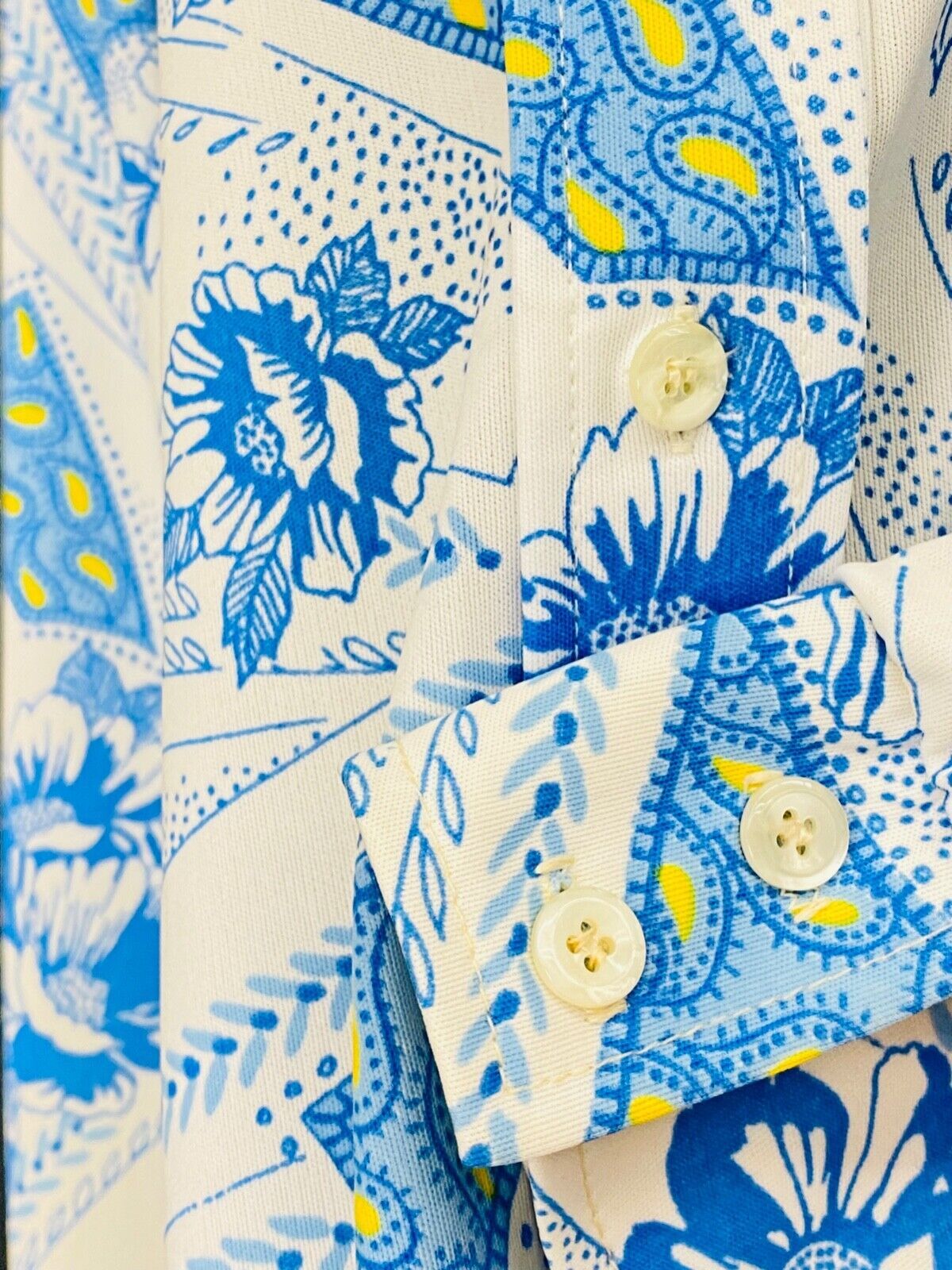 Vintage 1970s white blue shirt blouse top long sleeve floral poppy paisley S