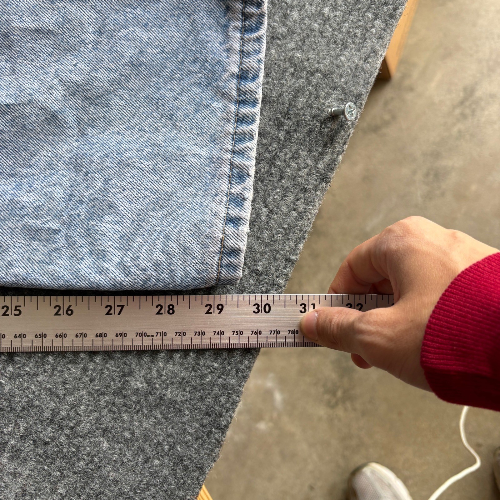Lee Vintage 90s High Rise Relaxed Tapered Leg Light Wash Blue Denim Jeans