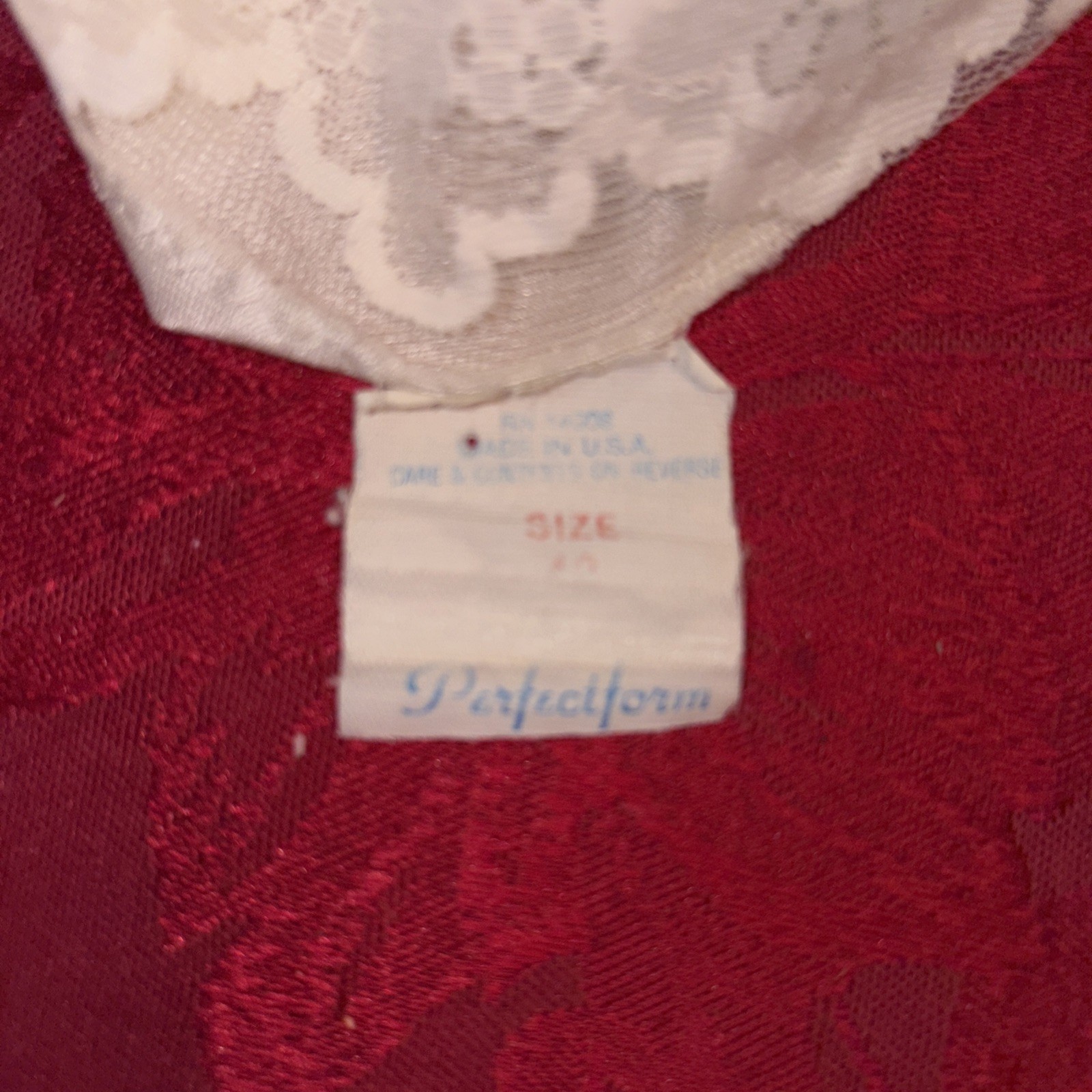 PERFECTFORM VTG SEXY Cream LACY SLIPPERY NYLON FULL LENGTH Slip Sz 38