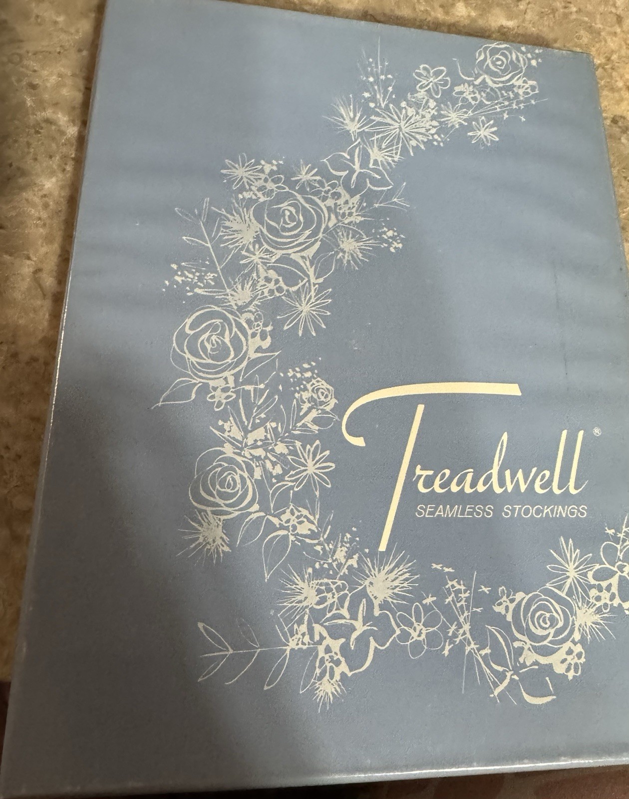 VINTAGE TREADWELL SEAMLESS STOCKINGS! 3 PAIR. 8 1/2-9. BONE. CANTRECE