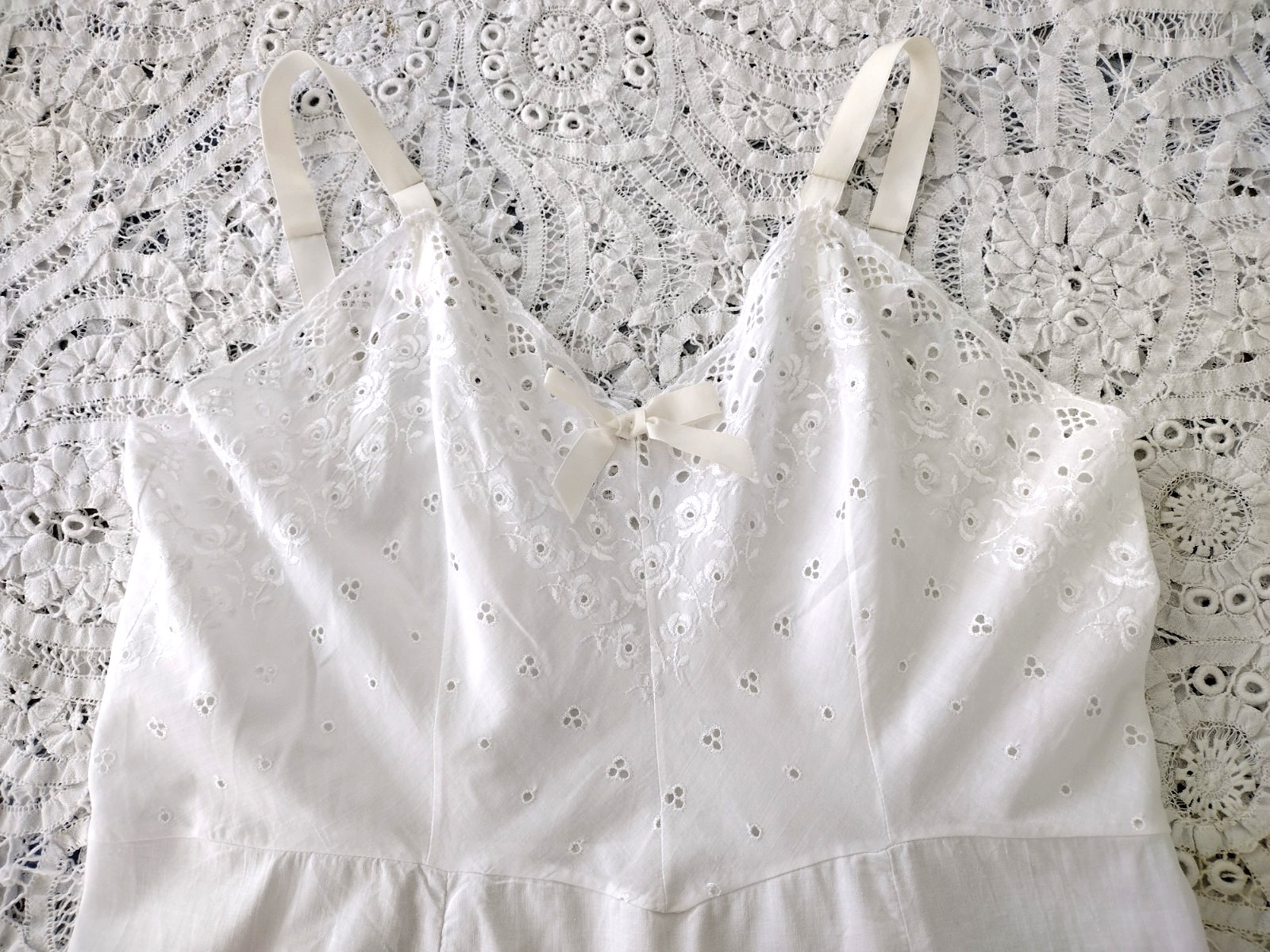 Vtg 50s Stones Wear Full Slip Dress White Cotton Eyelet Floral Lace Ruffle 38avg