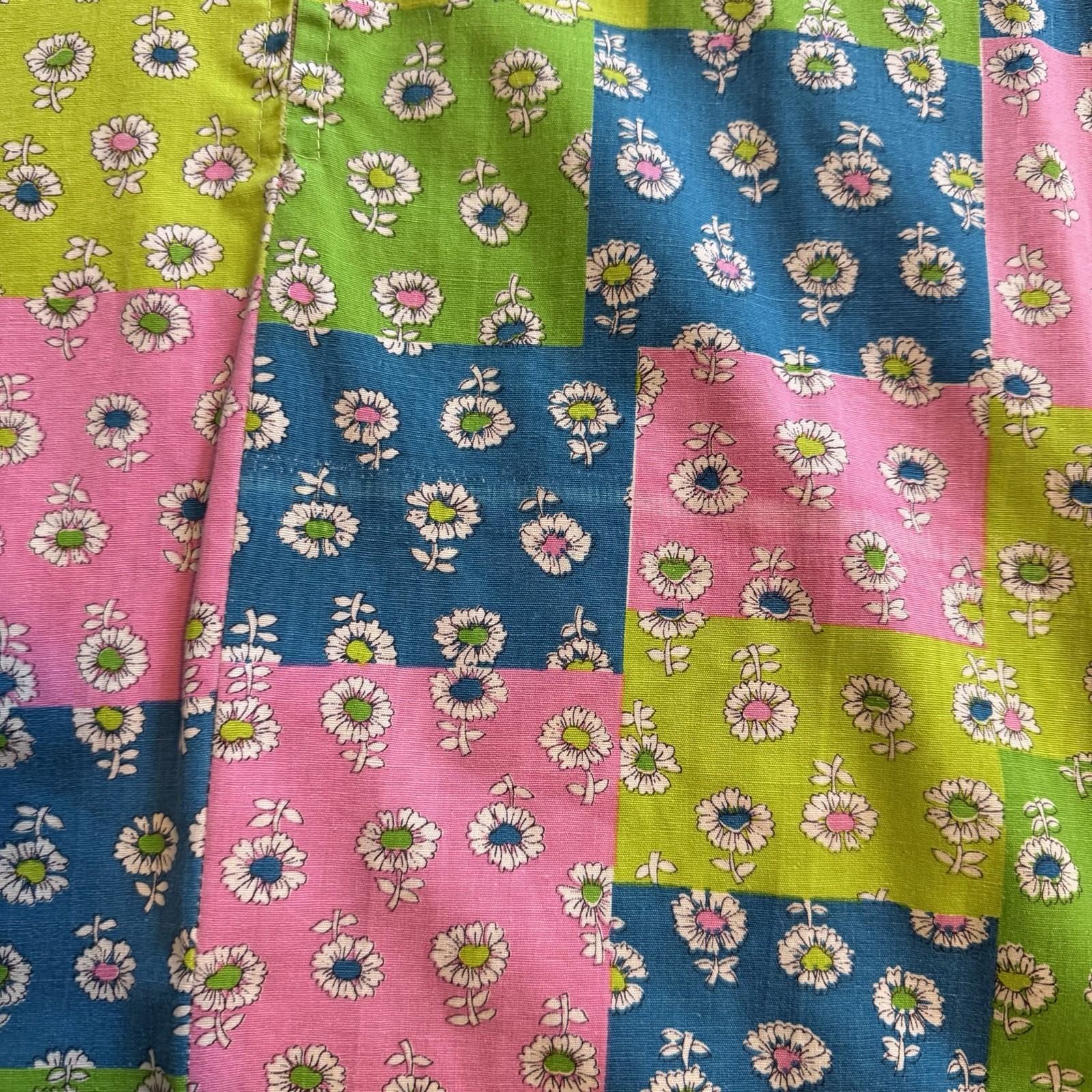 VTG 1970s Whimsical Psychedelic Vibrant Floral Patch Shift Dress California Med