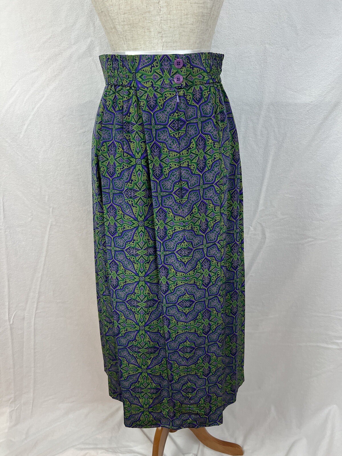 Vintage Women’s Evan-Picone Green Purple Silk Blouse Skirt Set Size 6 and 8