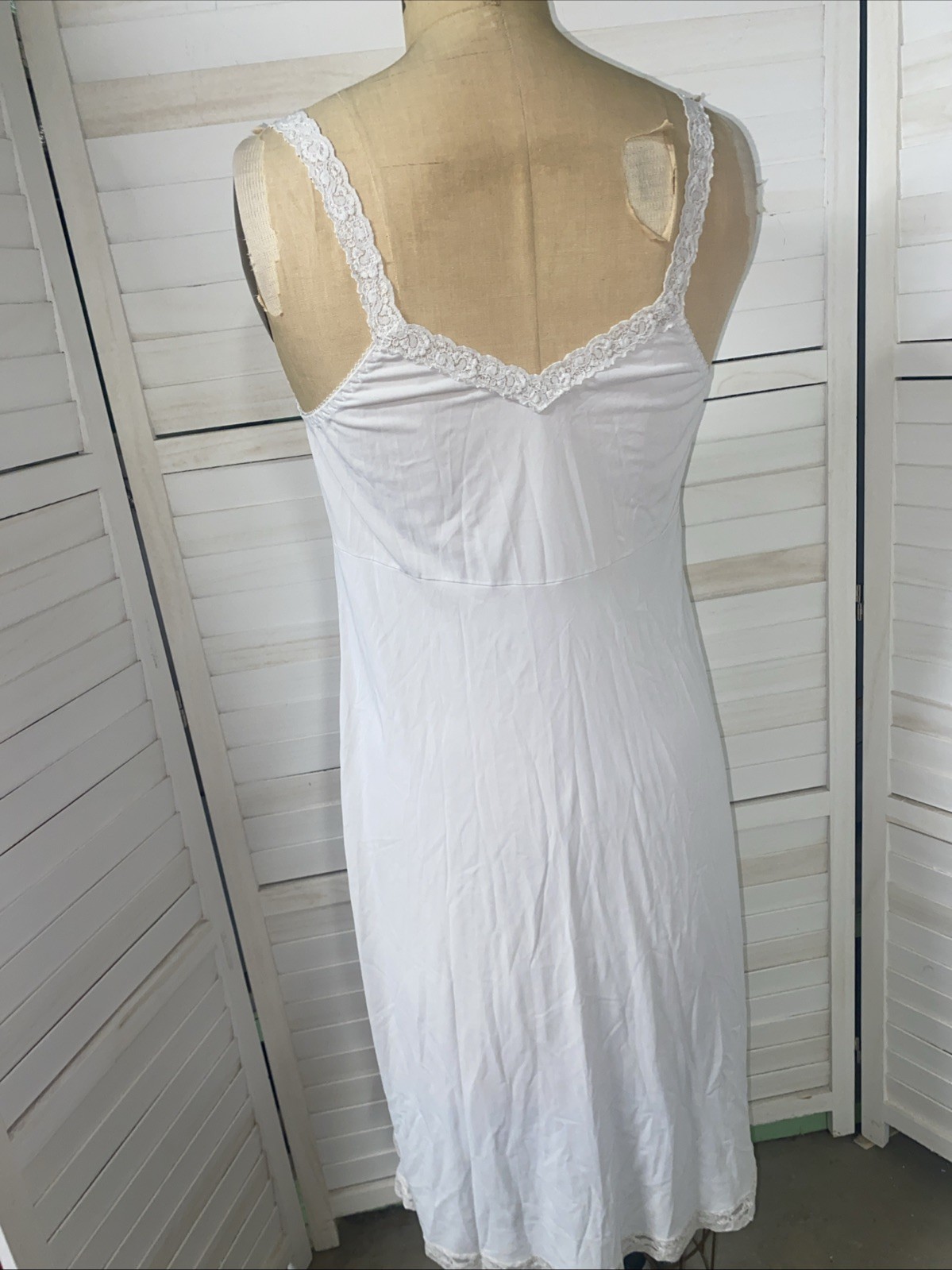 Vintage Cabernet Full Slip Off White Nylon Sz 36 / 26” Made In The USA