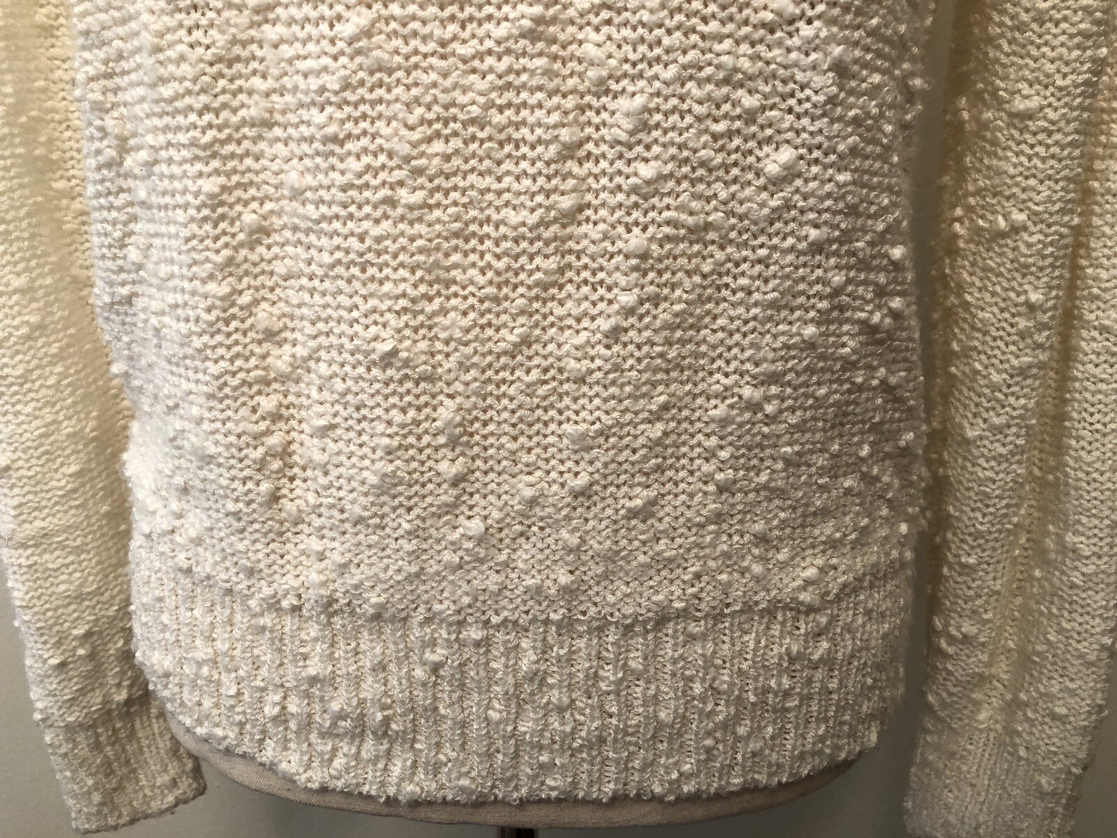 Vintage ‘70s Le Roy Knitwear Ivory Nubby Boucle Sweater Pearl Shoulder Detail M