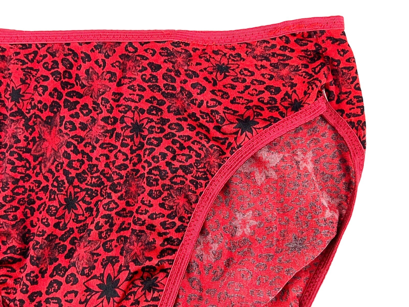 VINTAGE ST EVE SECOND SKIN SATIN RED CHEETAH PANTIES – SZ 5