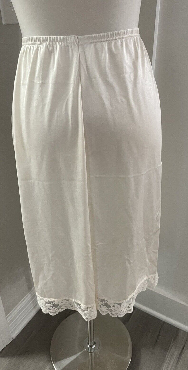 Lorraine Half Slip Beige Small Soft Blush Nylon Vintage 2″ Lace Hem
