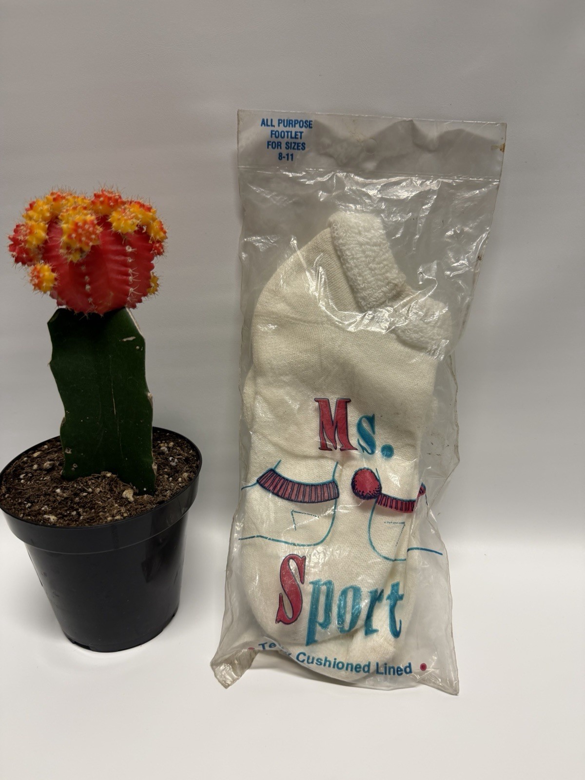 VTG Socks Ms. Sport Terry Cushioned Ankle Lined White Tennis USA 8-11 90s 80s