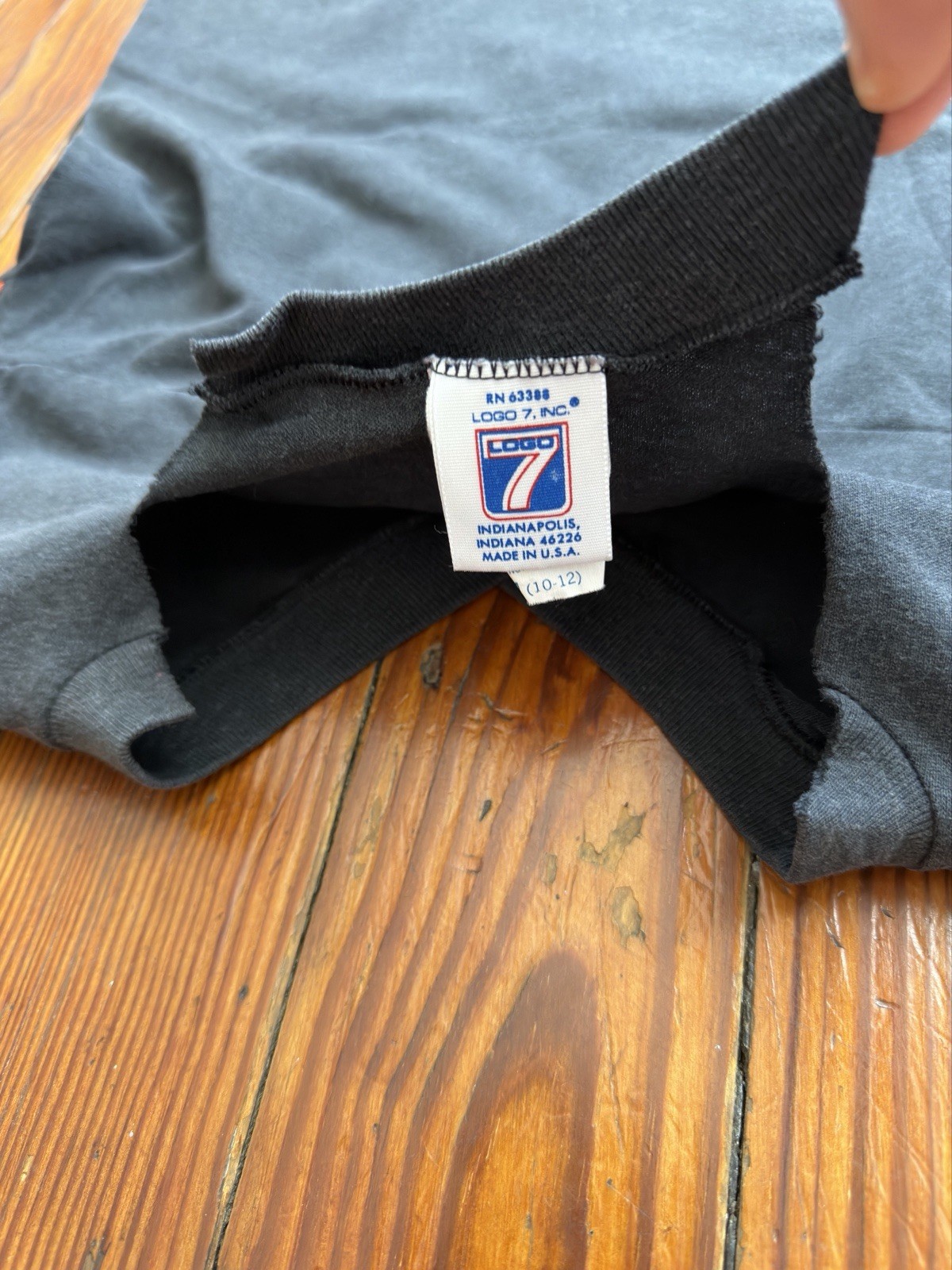 Vintage Logo 7 NHL Philadelphia Flyers tshirt jersey ringer sleeves v-neck